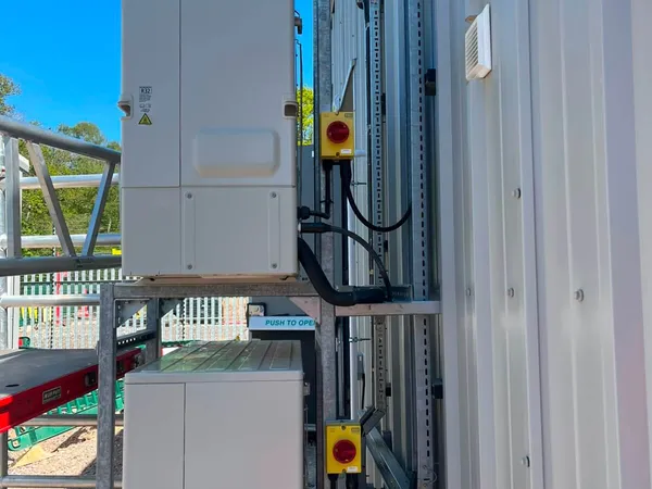 Air conditioning unit electrical installation