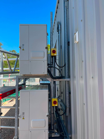 Air conditioning unit electrical installation