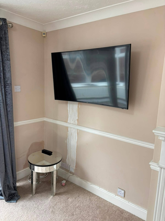 Media wall wiring and TV point installation